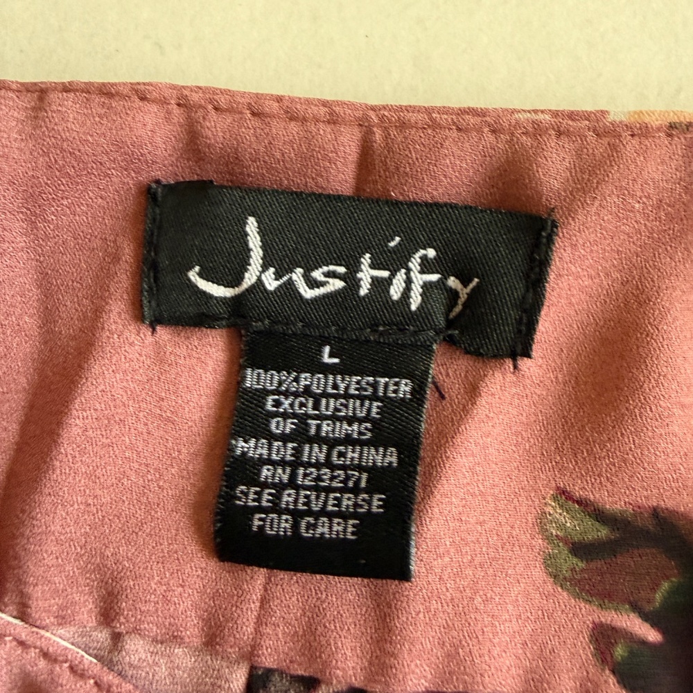 Justify Blouse size Large - Picture 7 of 10